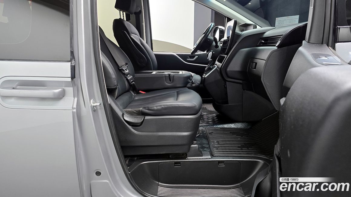 Hyundai Staria 2023