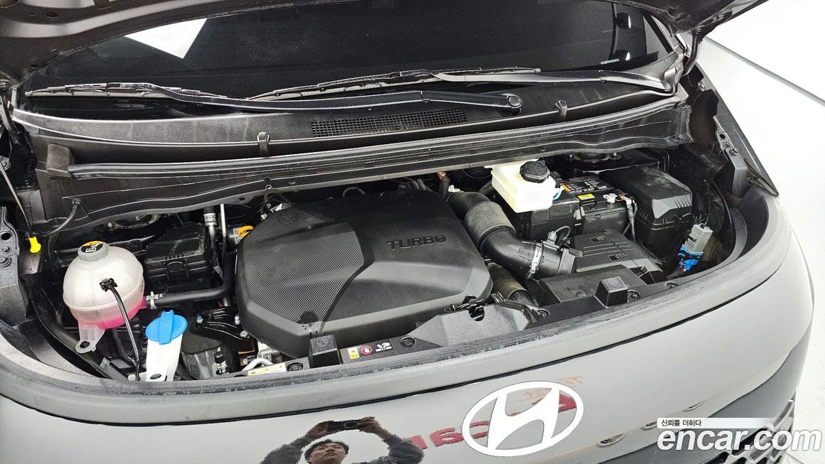 Hyundai Staria 2025