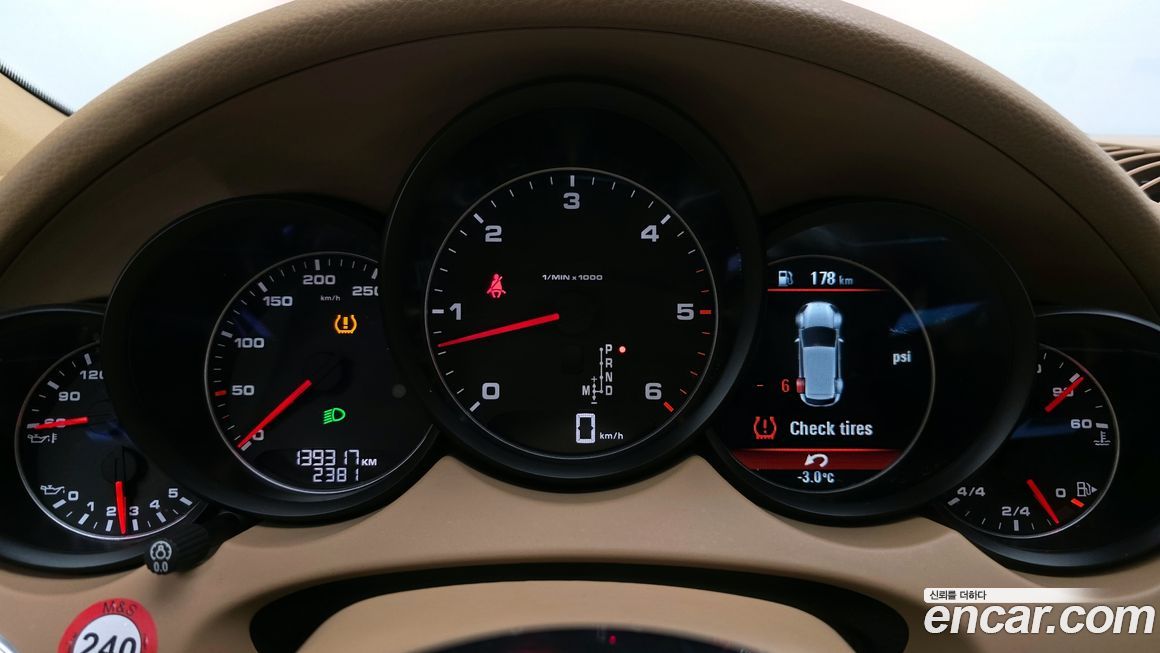 Porsche Cayenne 2016