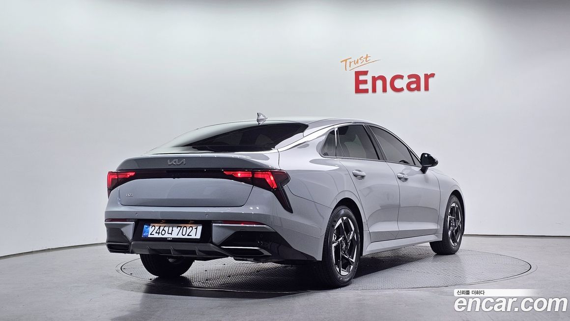 Kia K5 2025