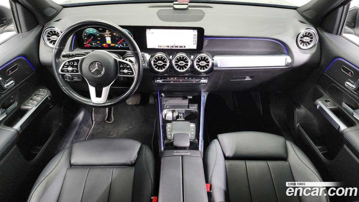 Mercedes-Benz GLB-Class 2021