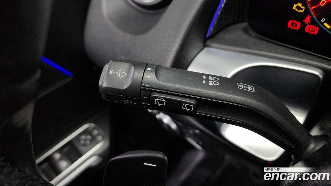 Mercedes-Benz GLB-Class 2021