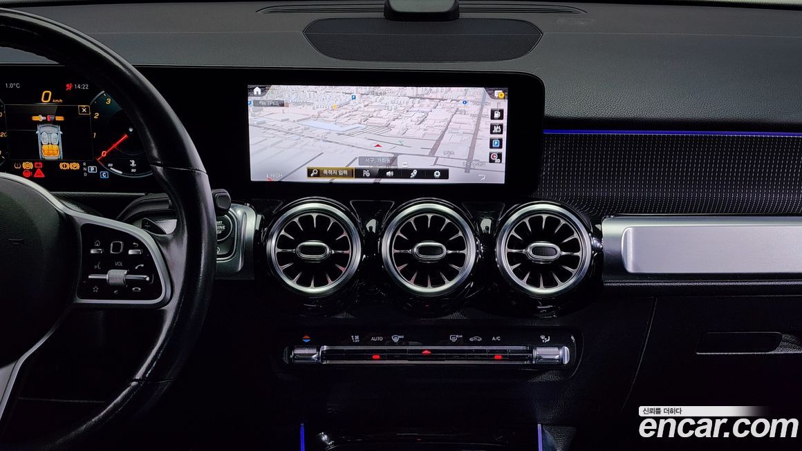 Mercedes-Benz GLB-Class 2021