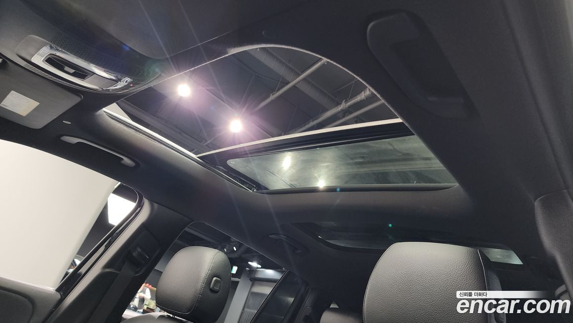 Mercedes-Benz GLB-Class 2021