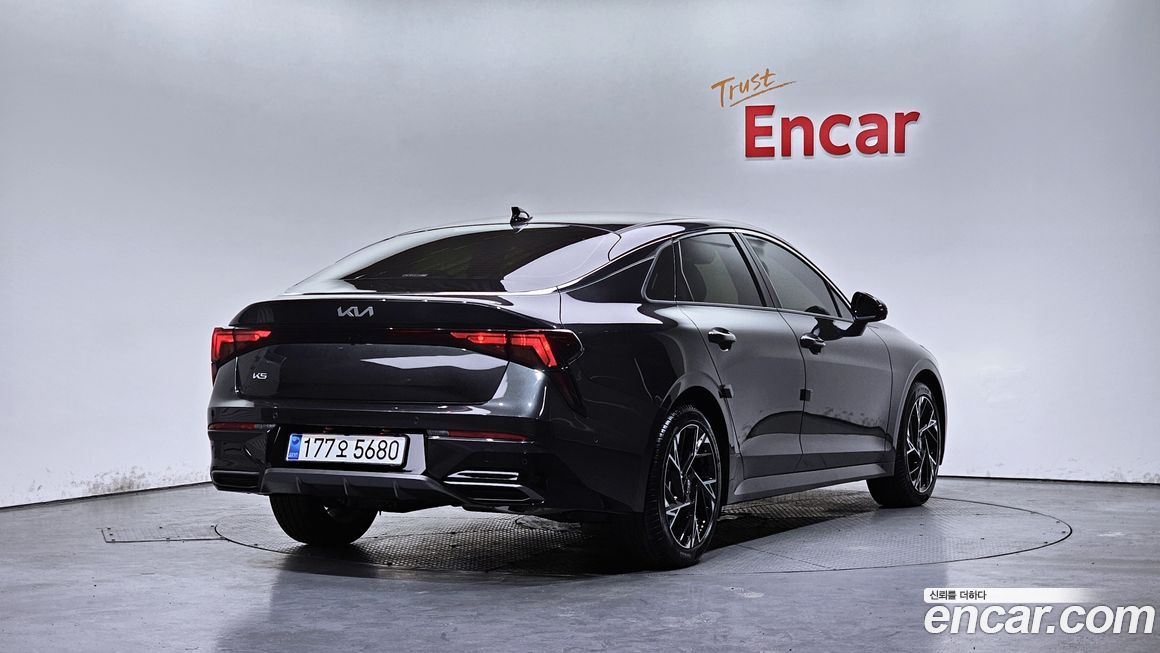 Kia K5 2025