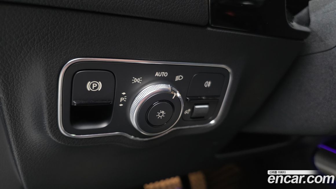 Mercedes-Benz GLA-Class 2021