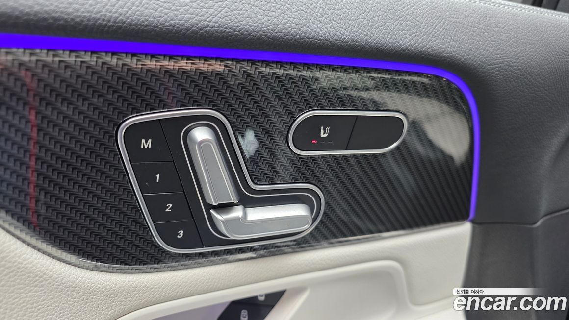 Mercedes-Benz GLA-Class 2021