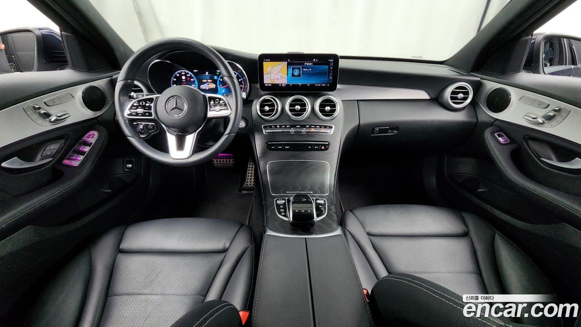 Mercedes-Benz C-Class 2021