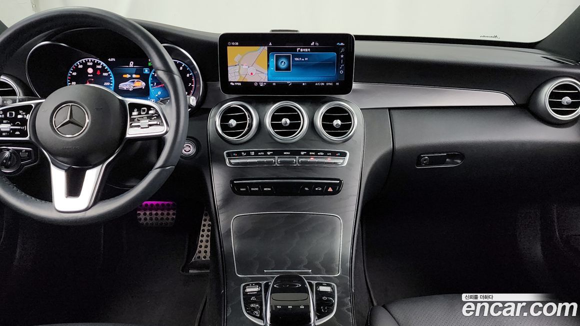 Mercedes-Benz C-Class 2021