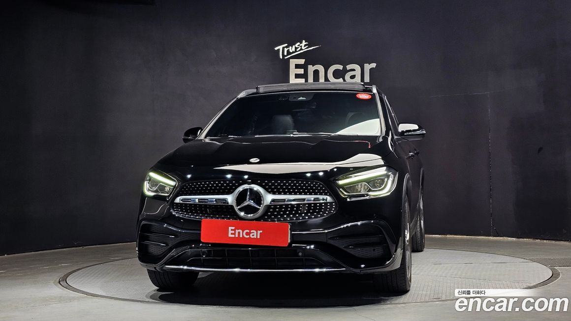 Mercedes-Benz GLA-Class 2021