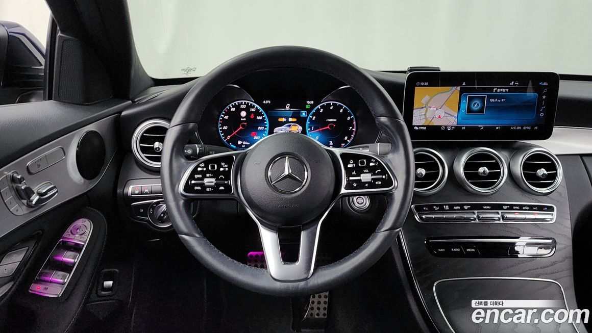 Mercedes-Benz C-Class 2021