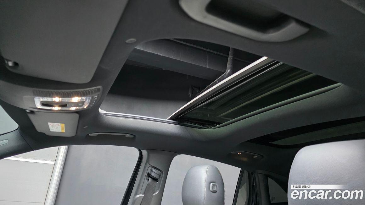 Mercedes-Benz GLA-Class 2021