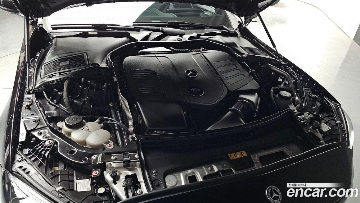 Mercedes-Benz C-Class 2023