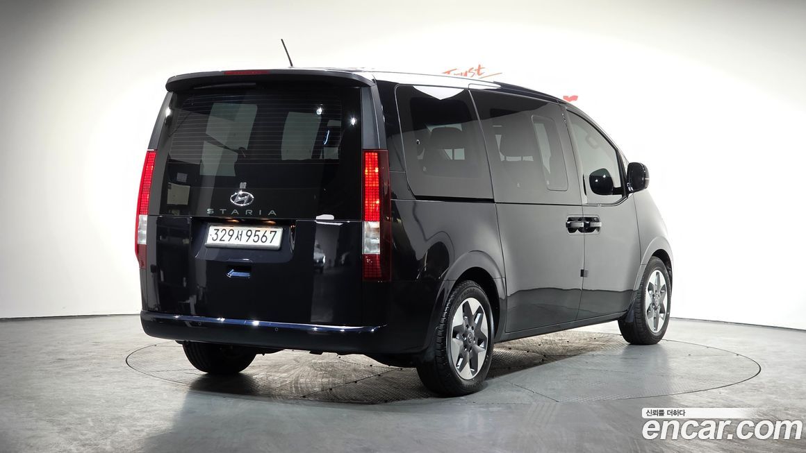 Hyundai Staria 2022