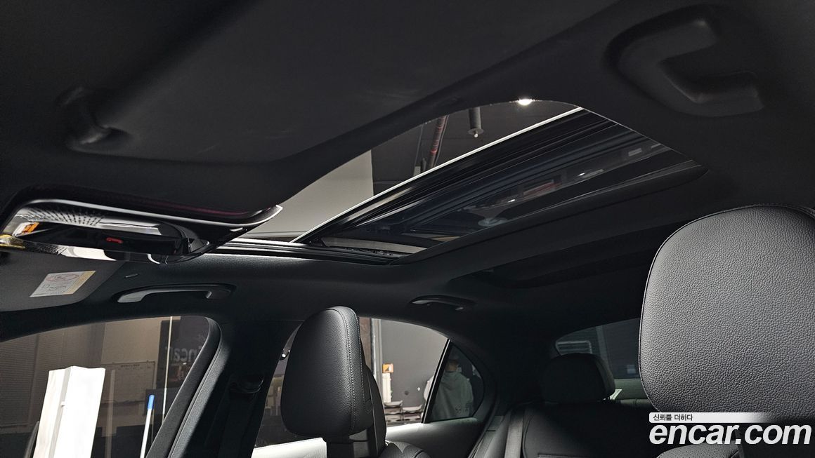 Mercedes-Benz C-Class 2023