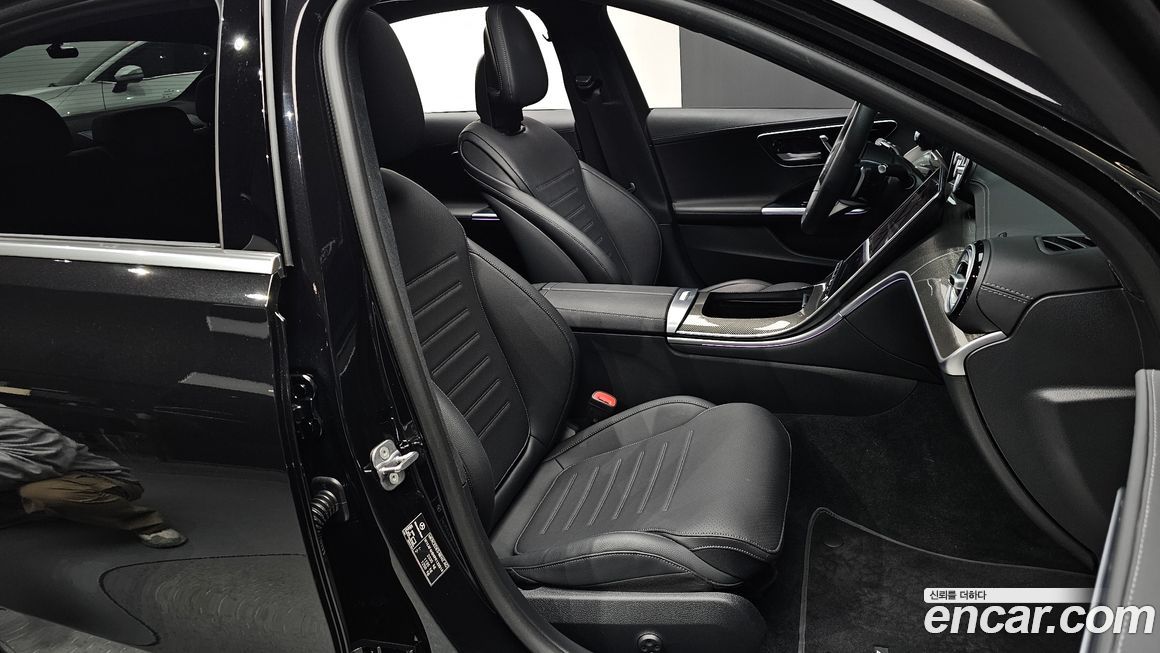 Mercedes-Benz C-Class 2023