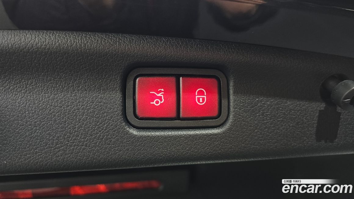 Mercedes-Benz C-Class 2023