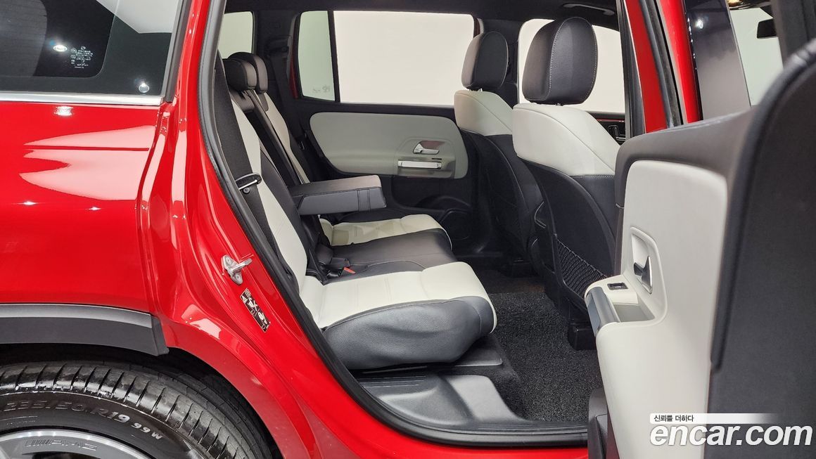 Mercedes-Benz GLB-Class 2020