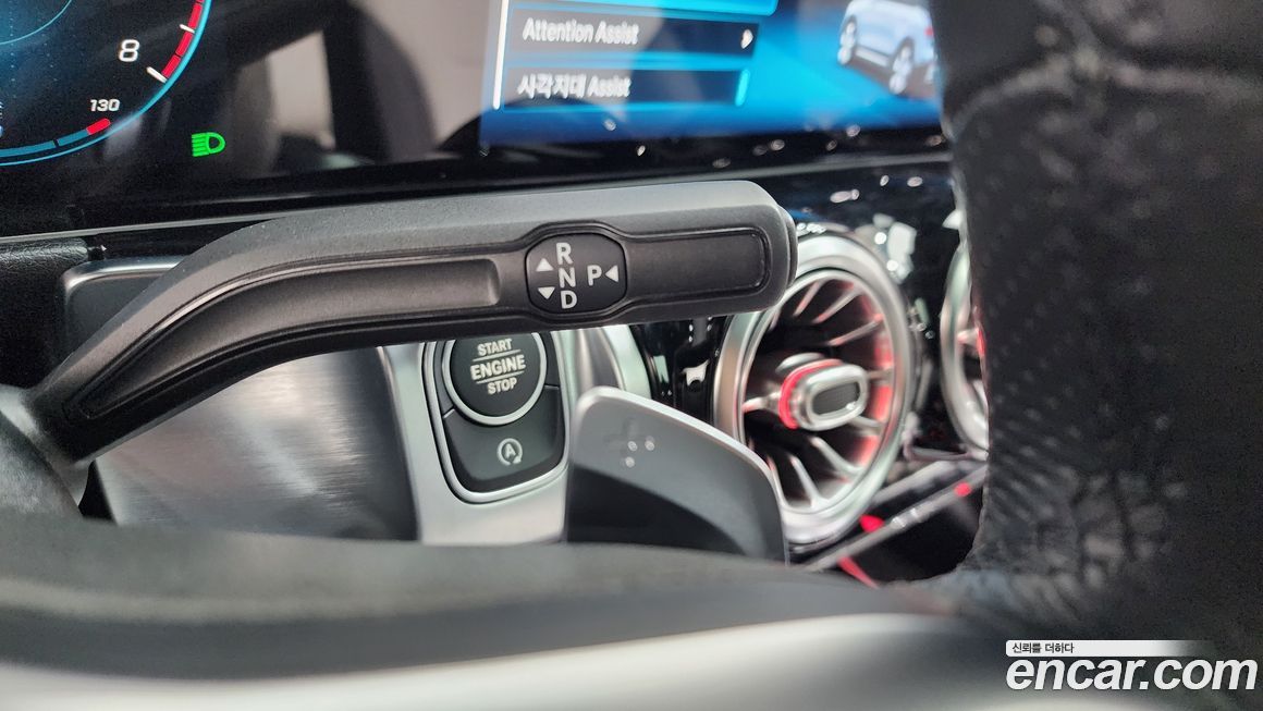 Mercedes-Benz GLB-Class 2020