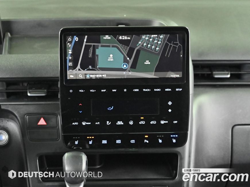 Hyundai Staria 2025