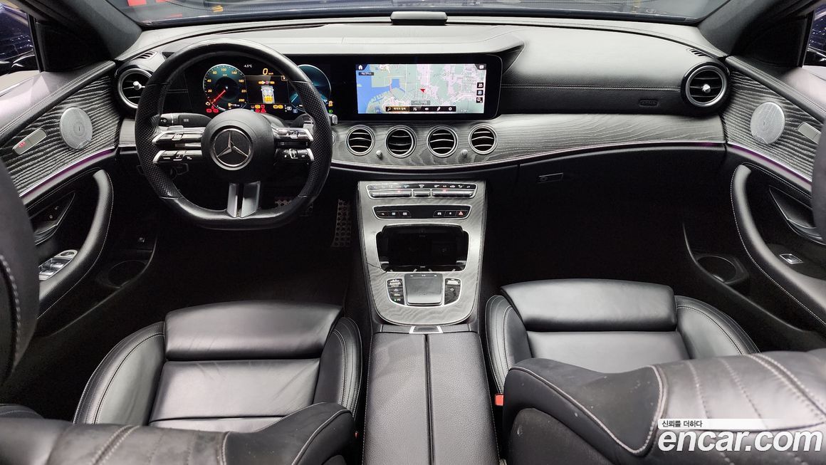 Mercedes-Benz E-Class 2021