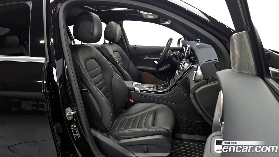 Mercedes-Benz GLC-Class 2020