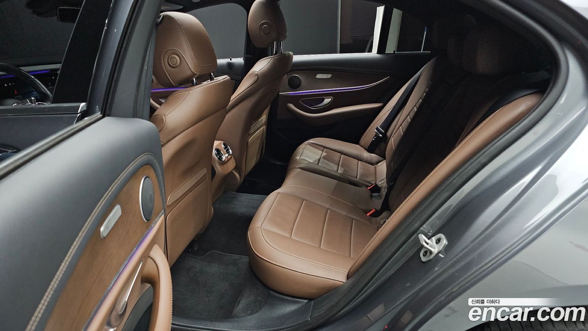 Mercedes-Benz E-Class 2021