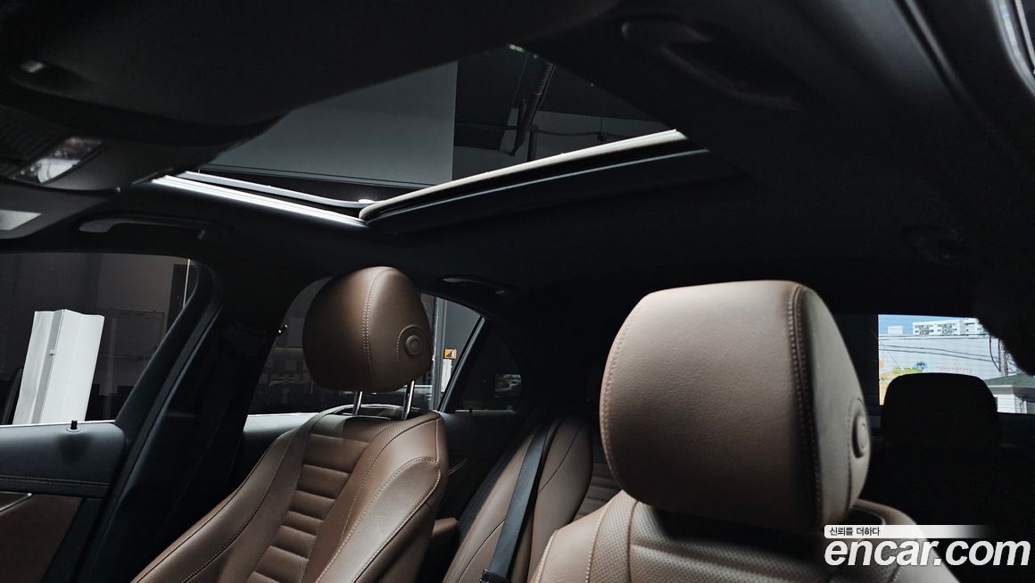 Mercedes-Benz E-Class 2021