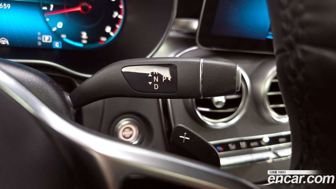 Mercedes-Benz GLC-Class 2020