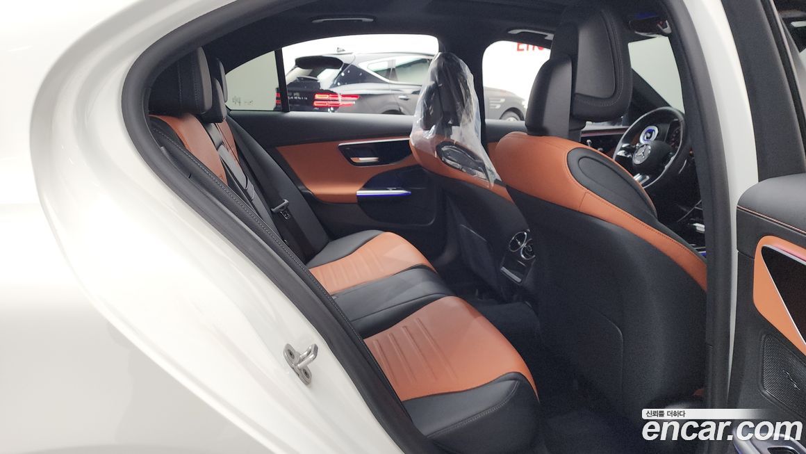 Mercedes-Benz C-Class 2025
