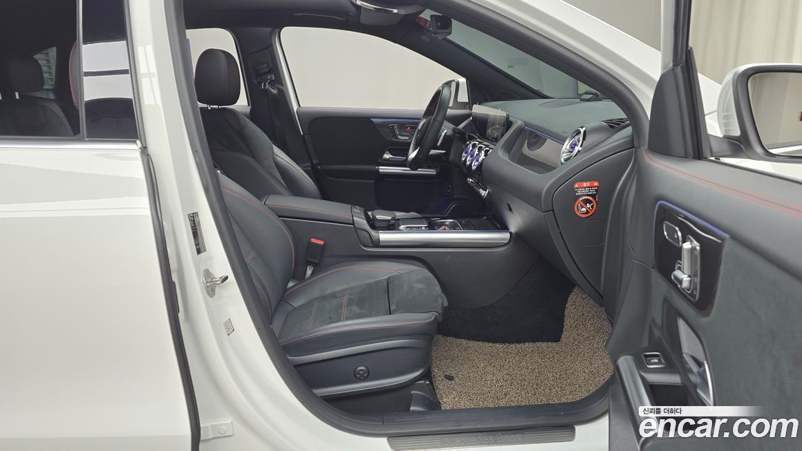 Mercedes-Benz GLA-Class 2023