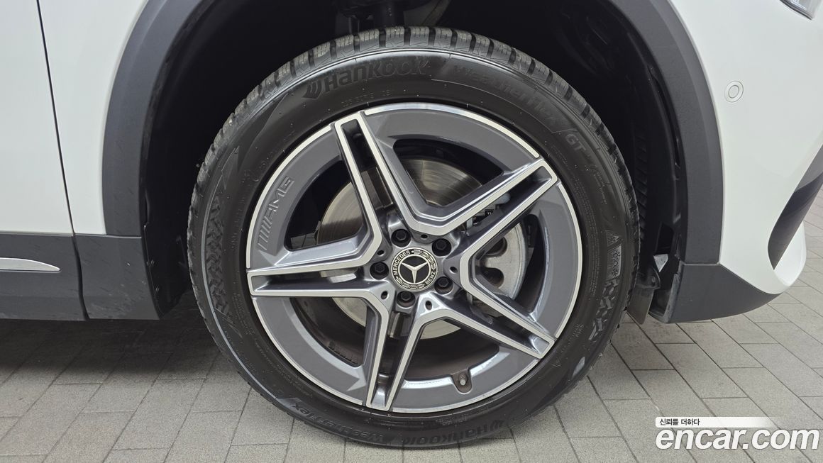 Mercedes-Benz GLA-Class 2023