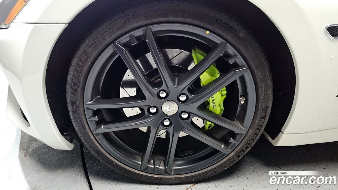 Maserati Gran Cabrio 2016