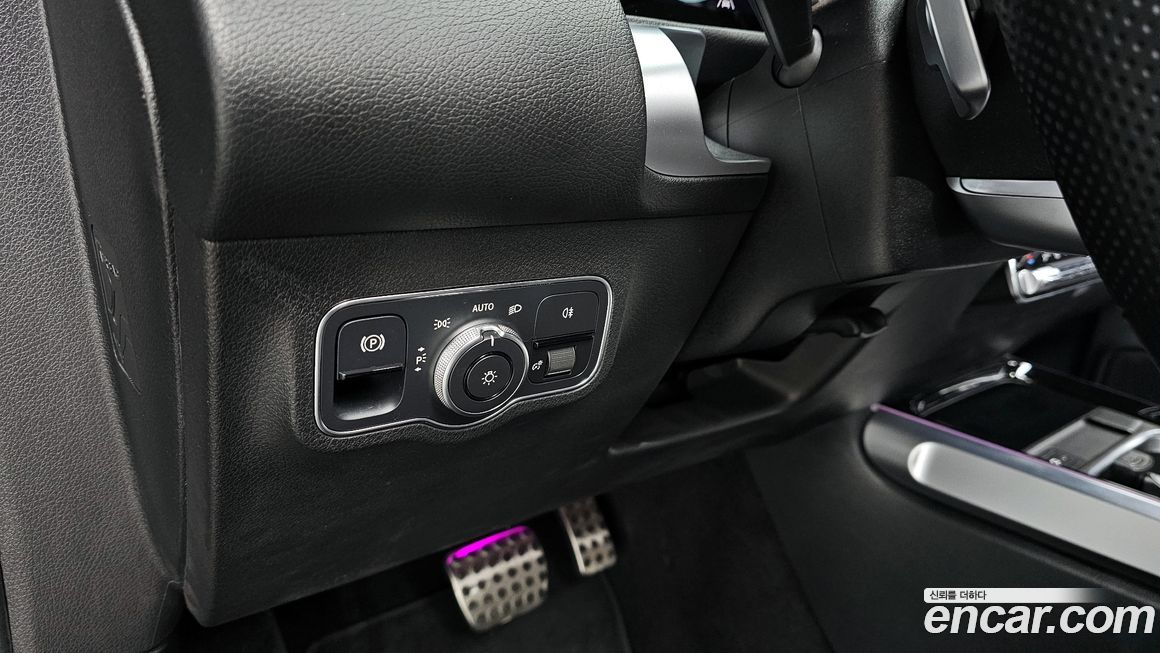 Mercedes-Benz GLB-Class 2022