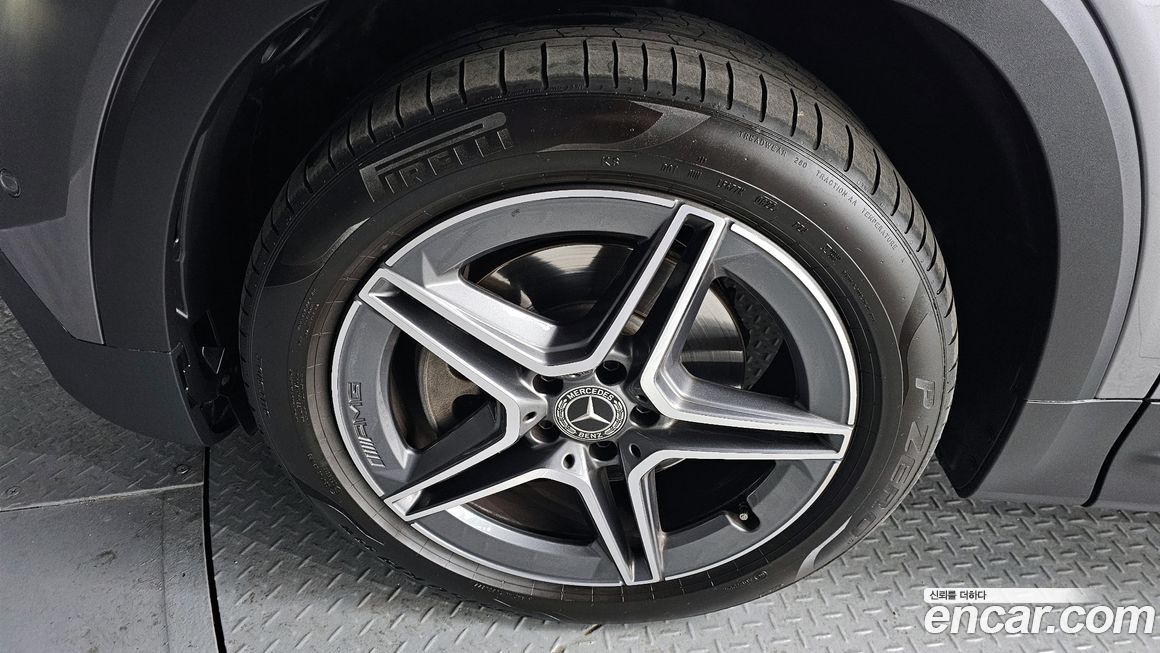 Mercedes-Benz GLB-Class 2022