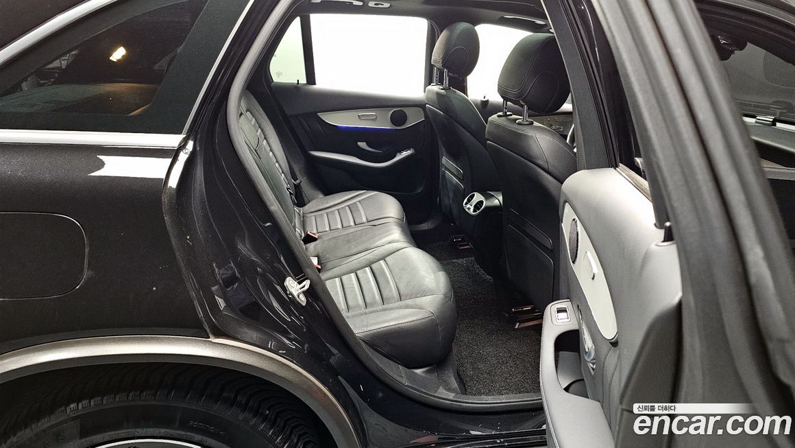 Mercedes-Benz GLC-Class 2020