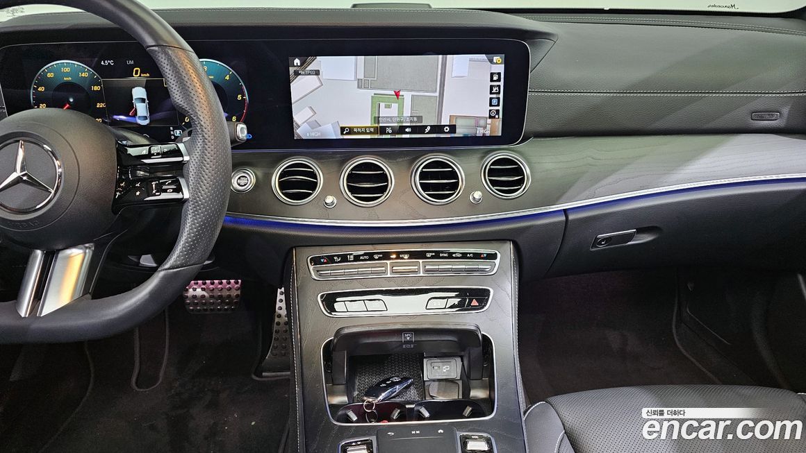 Mercedes-Benz E-Class 2022