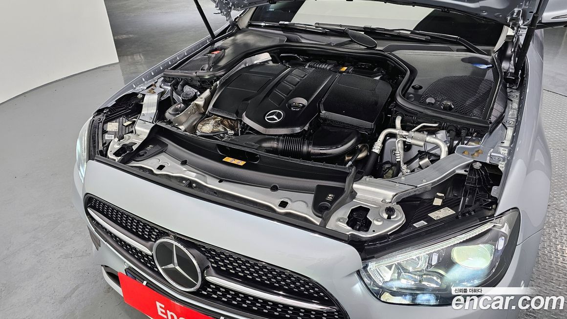 Mercedes-Benz E-Class 2022