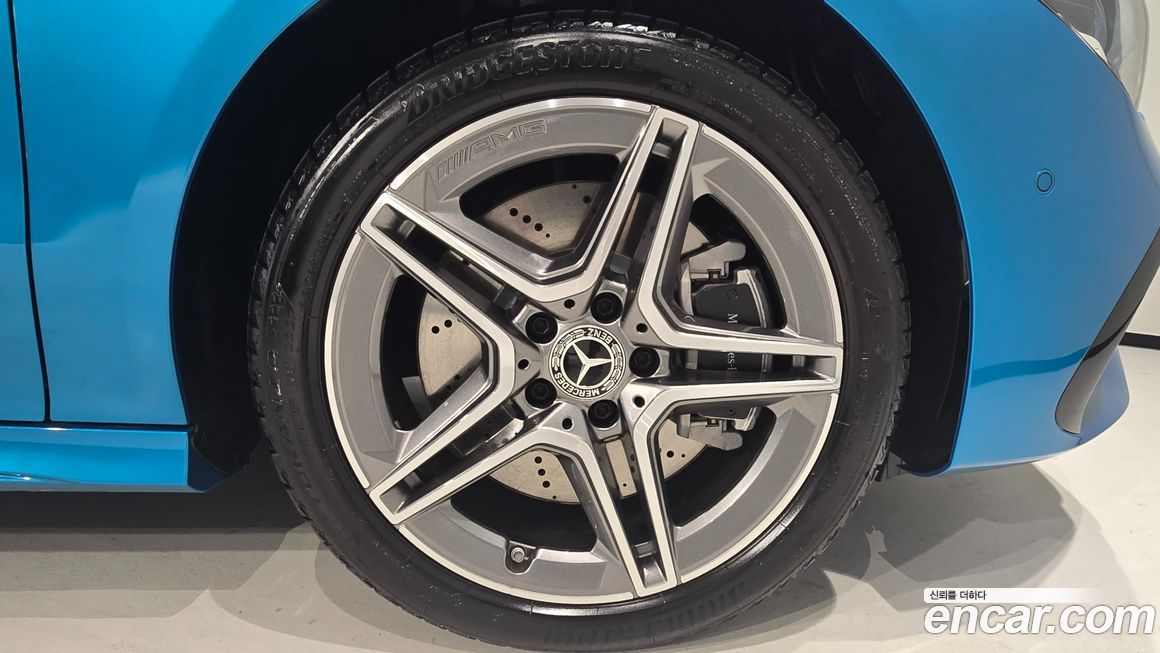 Mercedes-Benz CLA-Class 2024