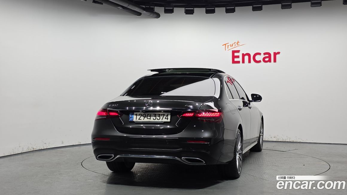 Mercedes-Benz E-Class 2021