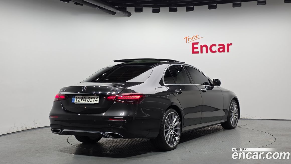 Mercedes-Benz E-Class 2021