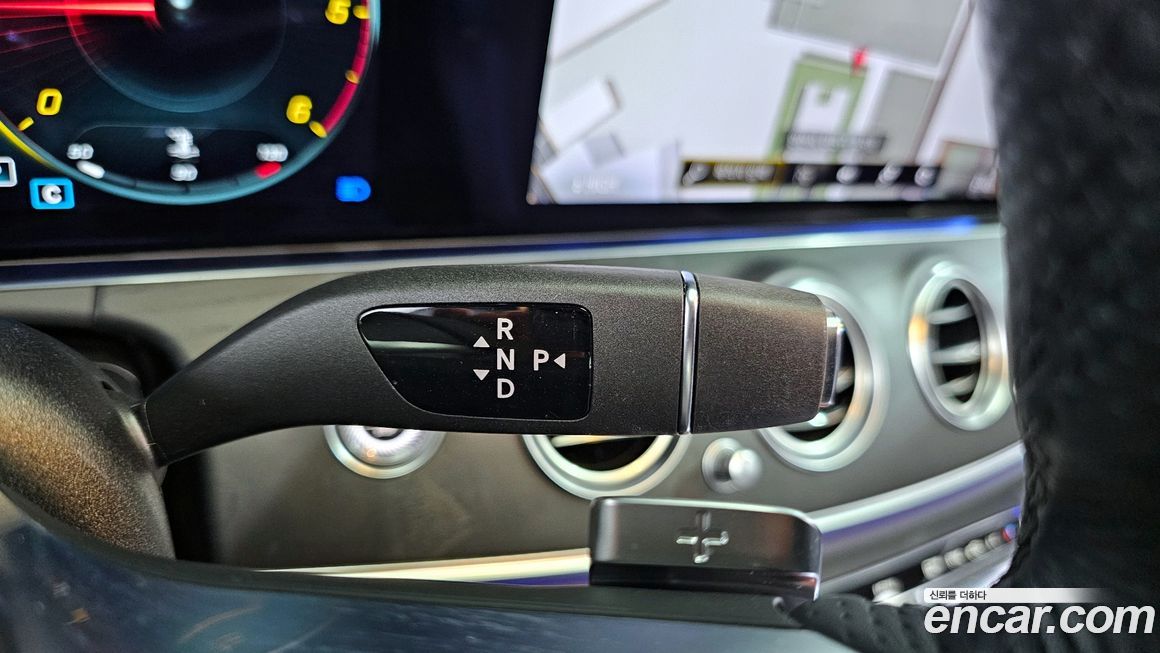 Mercedes-Benz E-Class 2022