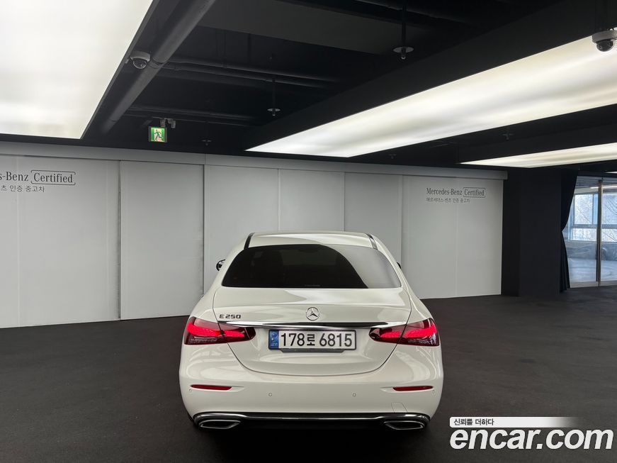 Mercedes-Benz E-Class 2022