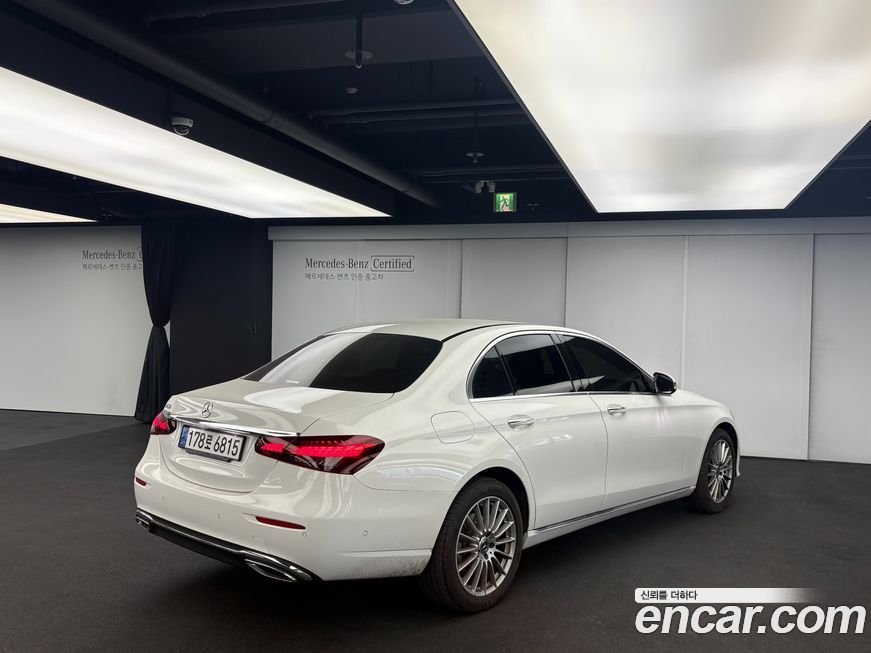 Mercedes-Benz E-Class 2022