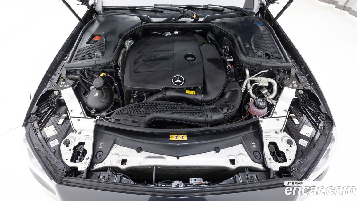 Mercedes-Benz E-Class 2023