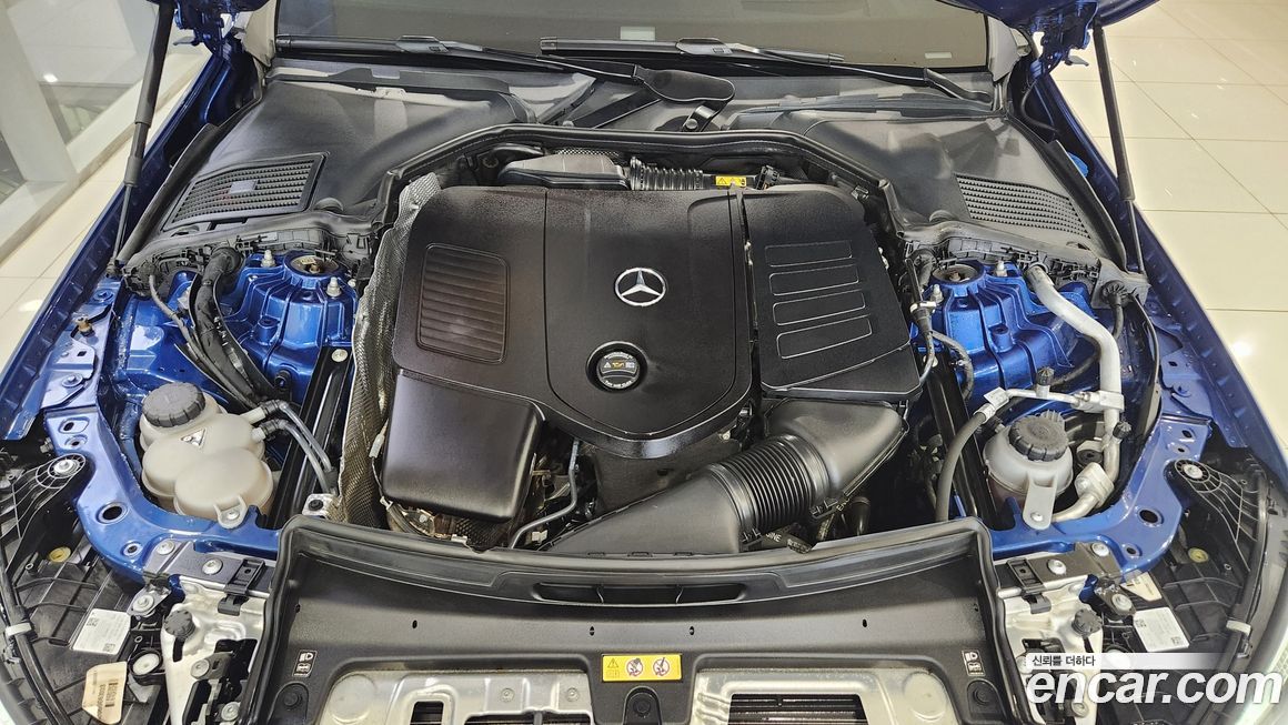 Mercedes-Benz C-Class 2022