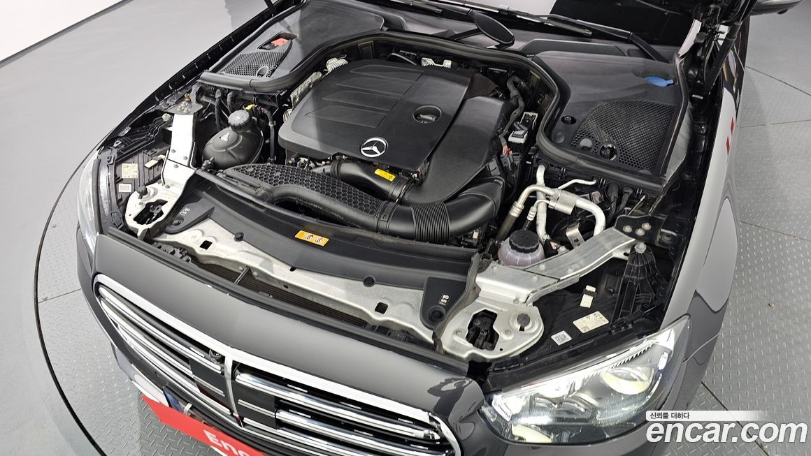 Mercedes-Benz E-Class 2023
