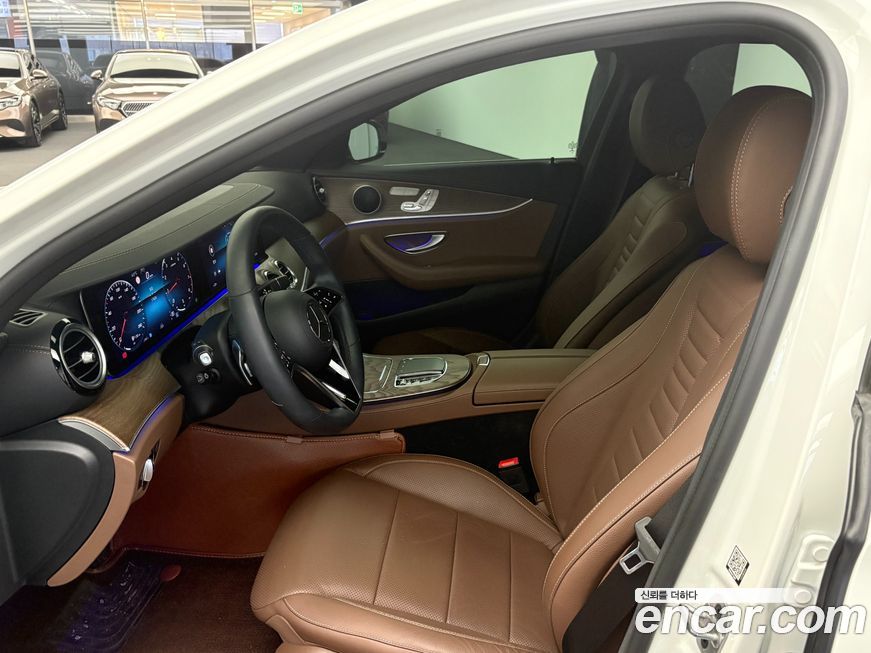 Mercedes-Benz E-Class 2022