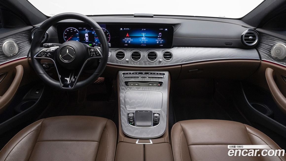 Mercedes-Benz E-Class 2023