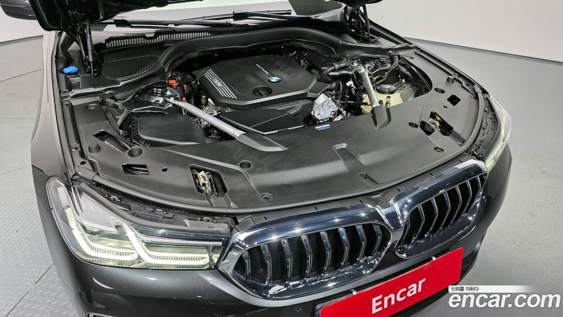 BMW Gran Turismo 2023